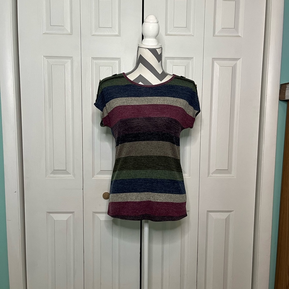 ❗️Closet Clear Out❗️Lavish Multicolored Block Shirt